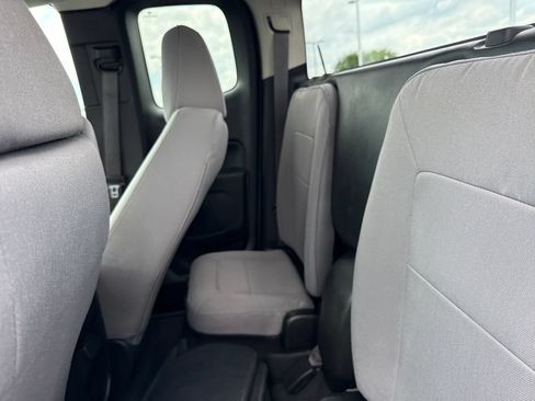 Used 2020 Chevrolet Colorado W/T RWD image 13