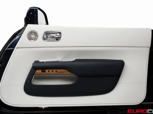 Used 2017 Rolls-Royce Wraith *TWO-TONE INTERIOR * IMMACULAT image 23
