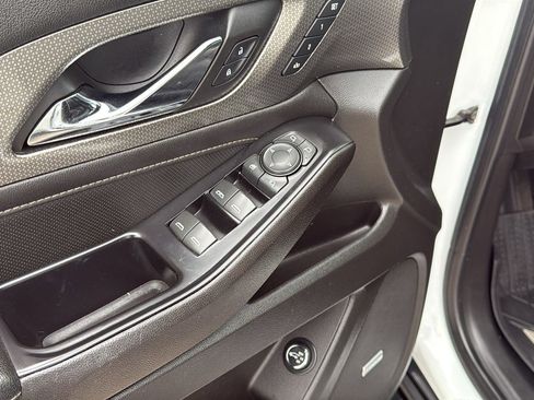 Used 2023 Chevrolet Traverse Premier w/ Redline Edition image 9