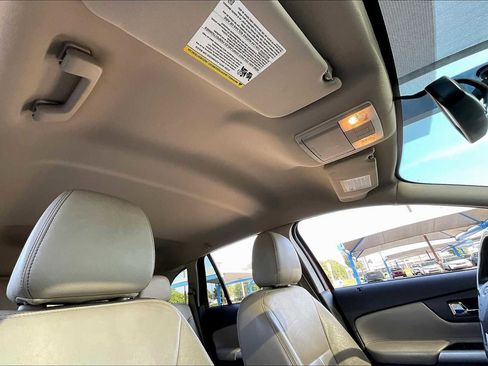 Used 2013 Ford Edge SEL image 13