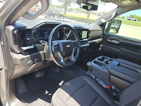 Used 2024 Chevrolet Silverado 2500 LT AWD/4WD image 10