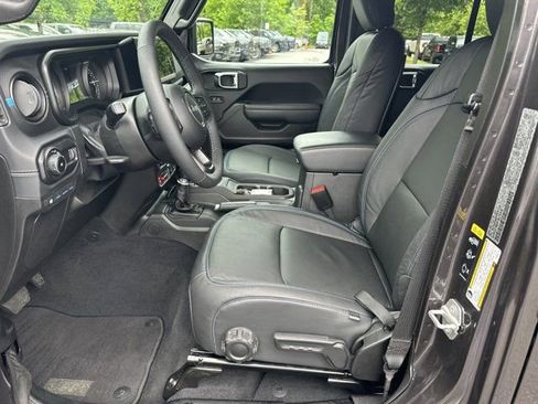 Certified 2025 Jeep Wrangler Unlimited Rubicon 4xe w/ Safety Group AWD/4WD image 9