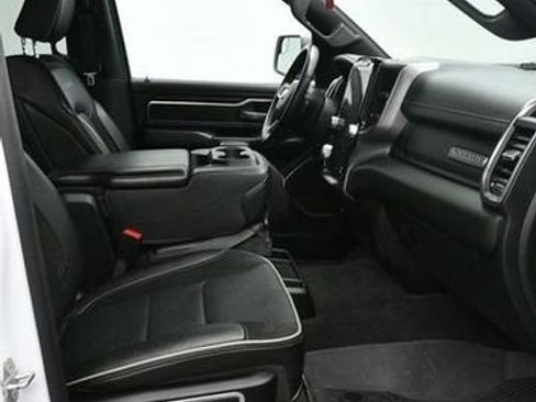 Used 2024 RAM 1500 Laramie AWD/4WD image 10