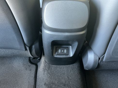 New 2026 Hyundai Elantra Limited FWD image 11