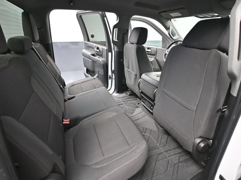Used 2022 Chevrolet Silverado 2500 LT AWD/4WD image 45