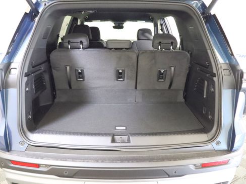 New 2026 Chevrolet Traverse LT w/ Driver Confidence Package FWD image 9