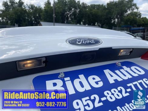 Used 2015 Ford Fiesta SE FWD image 25