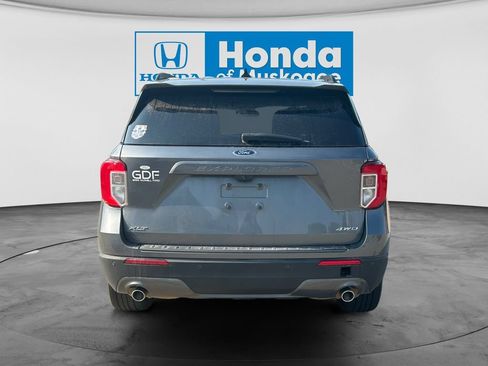 Used 2022 Ford Explorer XLT w/ Equipment Group 202A AWD/4WD image 6