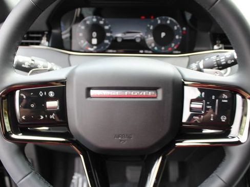 Used 2025 Land Rover Range Rover Evoque S image 18