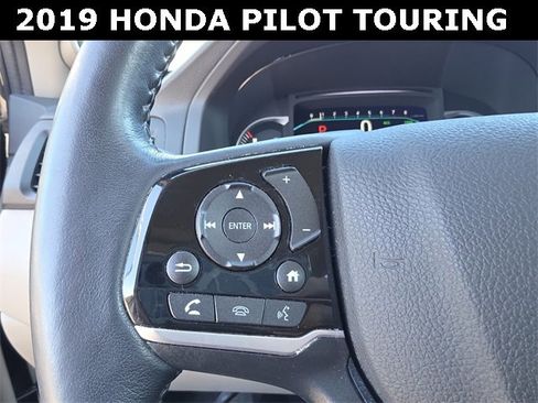 Used 2019 Honda Pilot Touring image 30