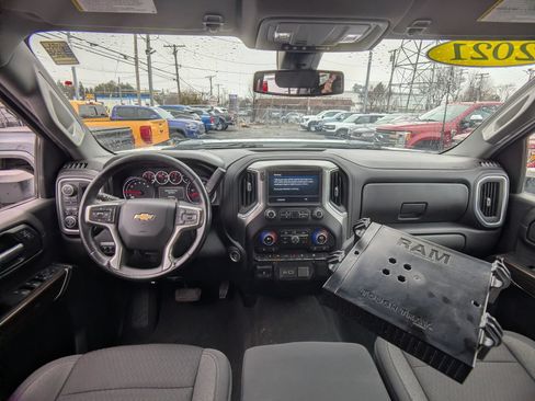 Used 2021 Chevrolet Silverado 2500 LT w/ Convenience Package AWD/4WD image 16