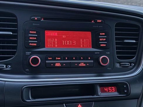 Used 2015 Kia Optima LX image 15