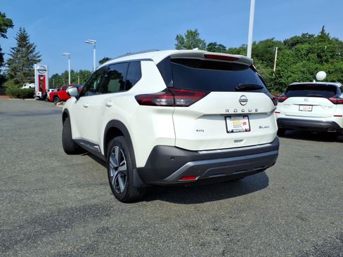 Used 2023 Nissan Rogue SL AWD/4WD image 7