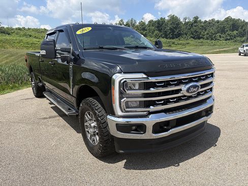 Used 2023 Ford F250 Lariat AWD/4WD image 7