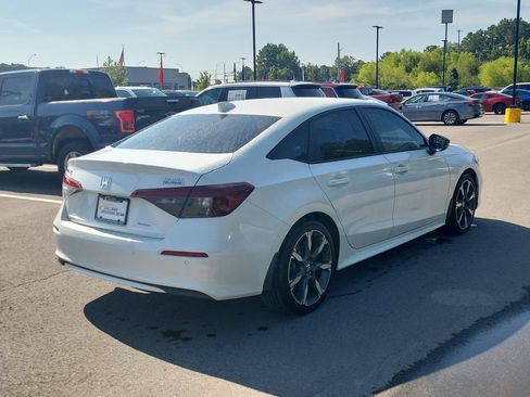 Used 2025 Honda Civic Sport Touring image 3
