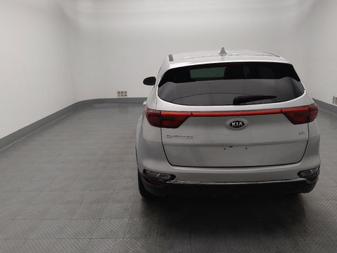 Used 2021 Kia Sportage LX FWD image 6