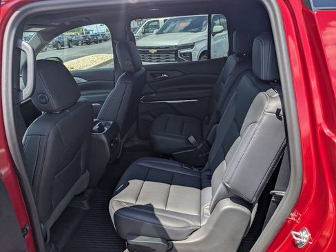 New 2026 Chevrolet Traverse LT w/ Sun and Wheel Package AWD/4WD image 10