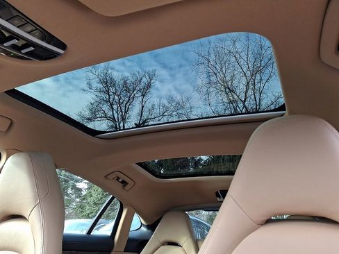 Used 2022 Porsche Panamera 4 image 11