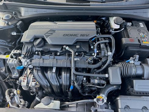 New 2026 Hyundai Elantra Limited FWD image 22