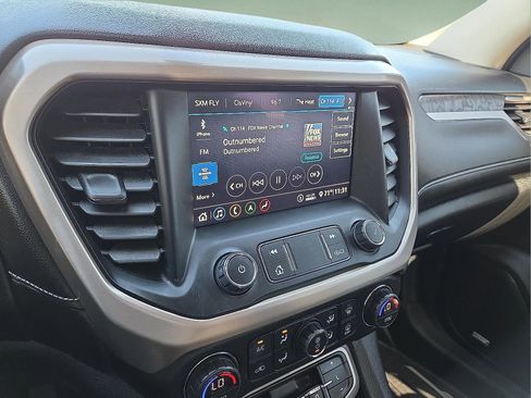 Certified 2020 GMC Acadia Denali w/ LPO, Floor Liner Package image 17