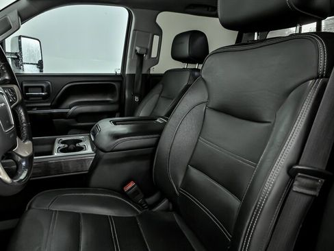 Used 2016 GMC Sierra 3500 Denali w/ Duramax Plus Package image 18