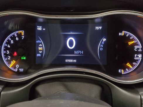 Used 2020 Jeep Grand Cherokee Laredo w/ Laredo X Package RWD image 23