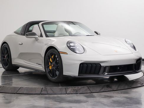 Used 2026 Porsche 911 Targa 4 GTS AWD/4WD image 12
