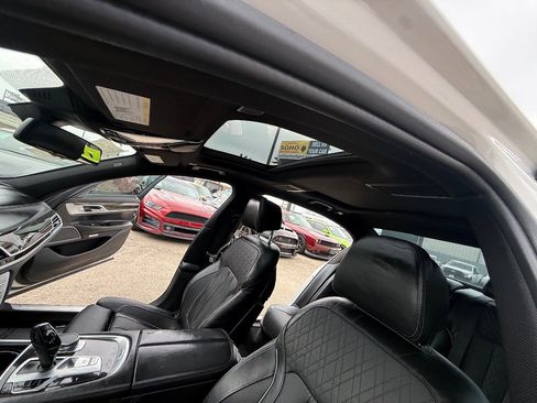 Used 2016 BMW 740i RWD image 29