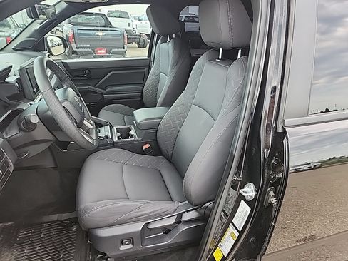 Used 2024 Toyota Tacoma SR5 AWD/4WD image 35