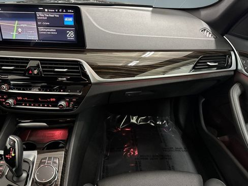 Used 2023 BMW 540i w/ M Sport Package image 29