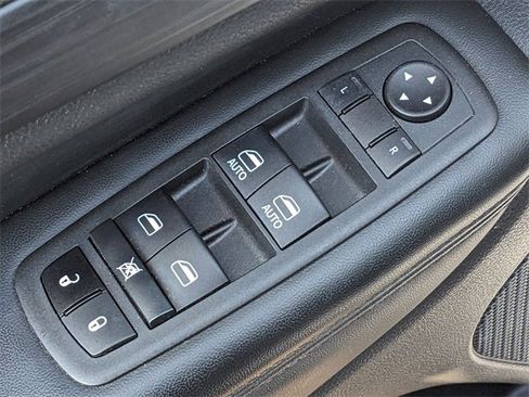 Certified 2022 Jeep Grand Cherokee Laredo X image 21