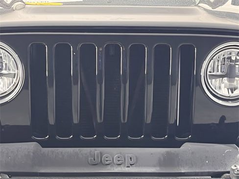 Used 2002 Jeep Wrangler Sport image 9