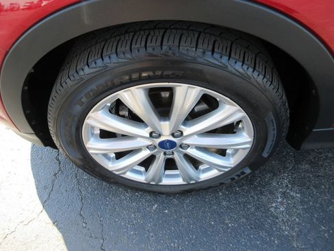 Used 2017 Ford Escape Titanium FWD image 15