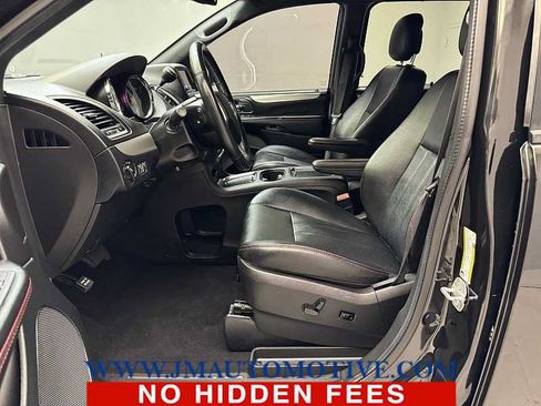 Used 2019 Dodge Grand Caravan GT FWD image 12