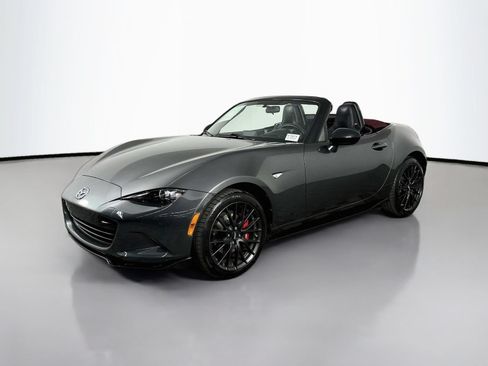 Used 2018 MAZDA MX-5 Miata Club w/ Brembo/BBS Recaro Package RWD image 3