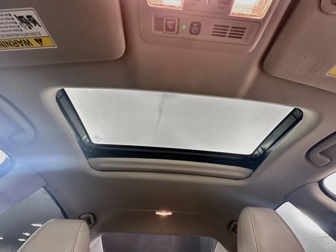 Used 2019 Honda Insight Touring image 25