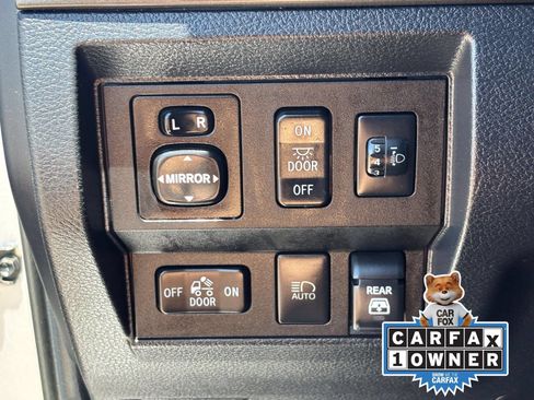 Used 2019 Toyota Tundra SR5 w/ SR5 Upgrade Package RWD image 31