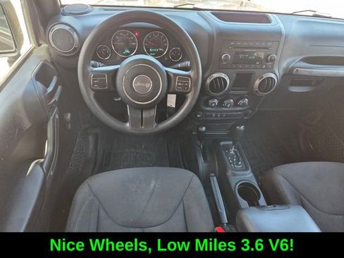Used 2017 Jeep Wrangler Unlimited Sport AWD/4WD image 9