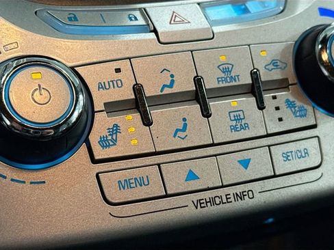 Used 2014 Chevrolet Equinox LTZ image 20