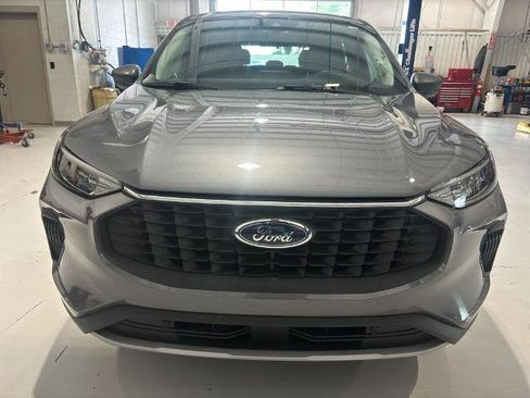 Certified 2024 Ford Escape Active FWD image 2