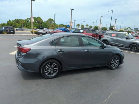 Used 2024 Kia Forte LXS FWD image 5