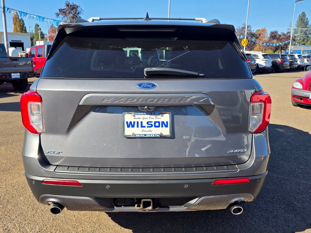 Used 2021 Ford Explorer XLT w/ Equipment Group 202A AWD/4WD image 9