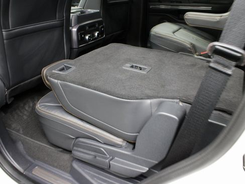 Used 2024 Ford Expedition Platinum image 70