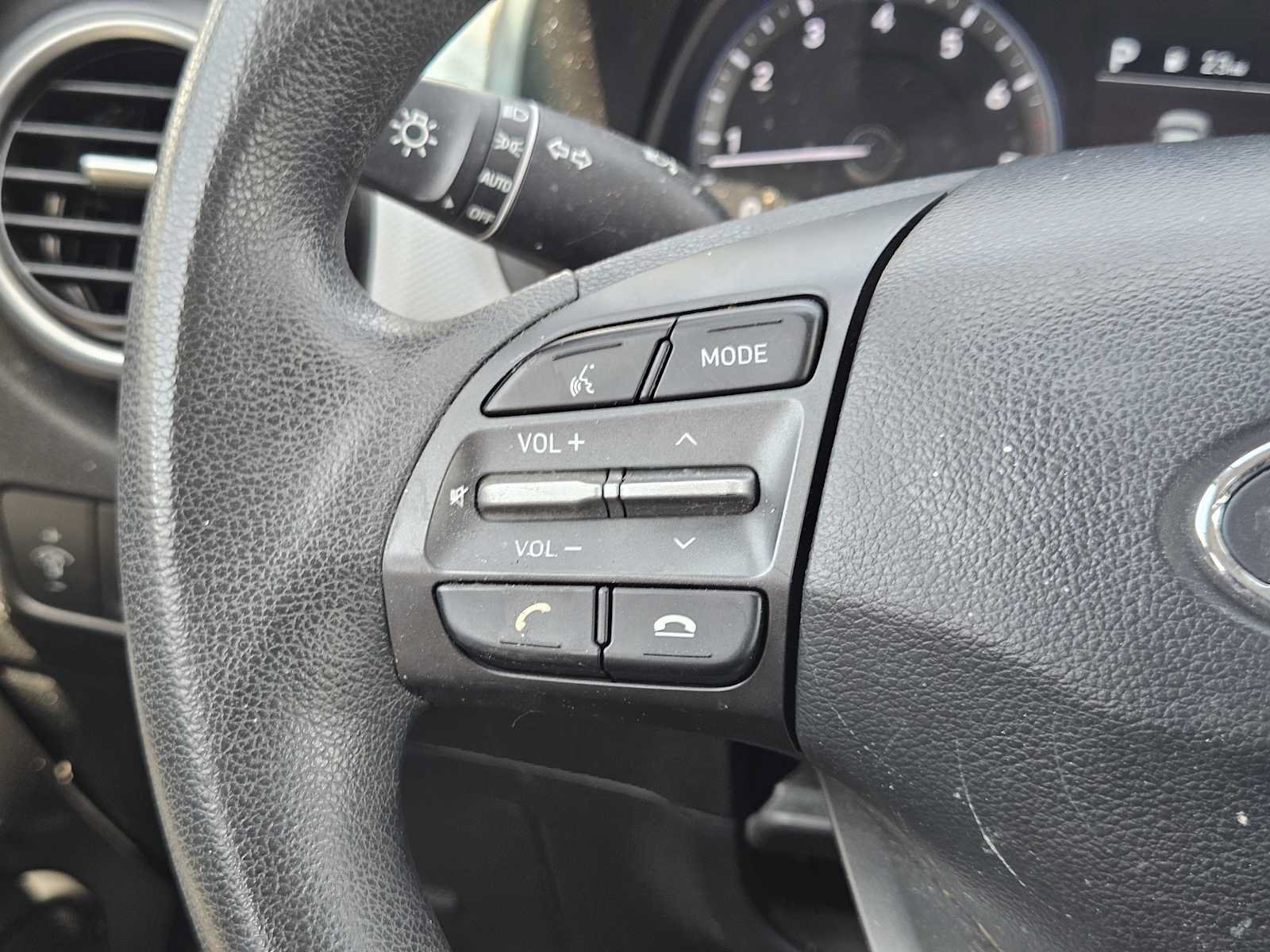 Used 2020 Hyundai Kona SE FWD image 25