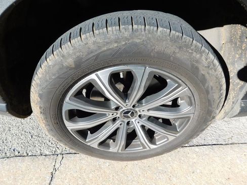 Used 2023 Mercedes-Benz GLC 300 4MATIC image 8