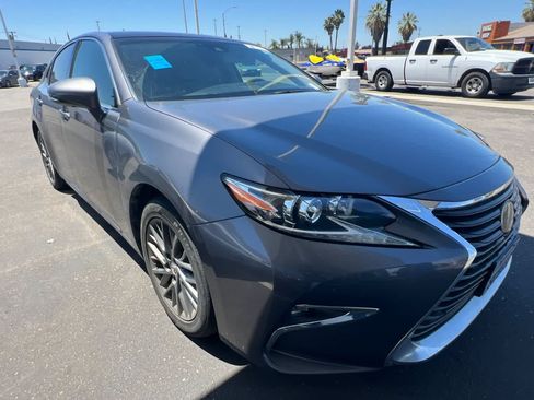 Used 2018 Lexus ES 350 w/ Navigation System Package FWD image 3