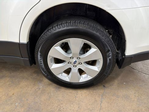Used 2011 Subaru Outback 2.5i Limited AWD/4WD image 42