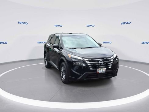Used 2024 Nissan Rogue S FWD image 2