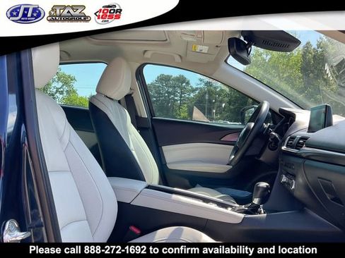 Used 2018 MAZDA MAZDA3 Grand Touring w/ Premium Equipment Package FWD image 13