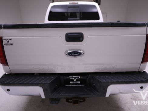 Used 2015 Ford F250 Lariat w/ Lariat Ultimate Package image 4